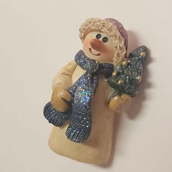 Country Style Distressed Snowman Blue Glutter Scarf Red Hag Holding Tree Brooch - Picture 1 of 5